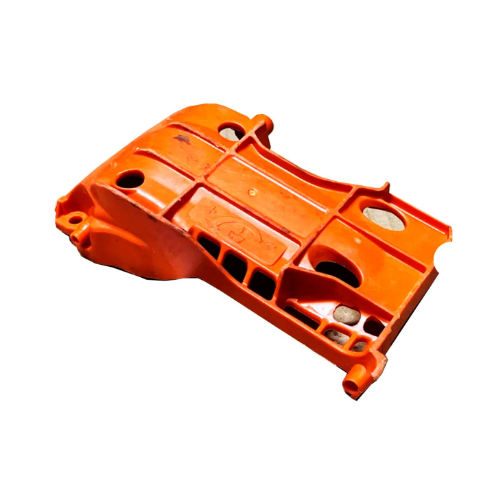 Strażnik poniżej 5771049-01 w grupie Części Zamienne / Części zamienne Pilarki / Części zamienne Husqvarna 439 w GPLSHOP (5771049-01)