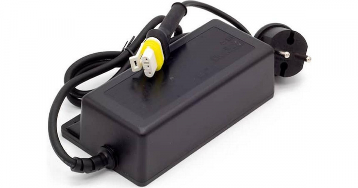 NAPĘD EU 310E Nera, 410XE Nera, 320, 420, 520 w grupie Części Zamienne Kosiarka Automatyczna / Części zamienne Husqvarna Automower® 320 Nera / Automower 320 Nera - 2025 w GPLSHOP (5996285-01)