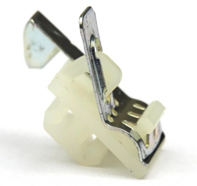 Zatrzymanie wyłącznika zasilania