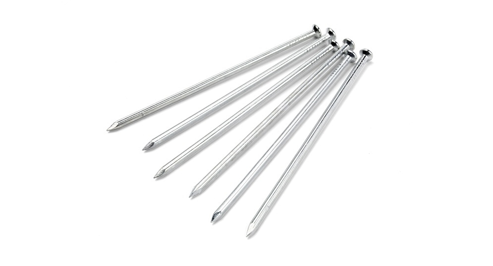 Gwoździe do zamocowania stacji ładowania