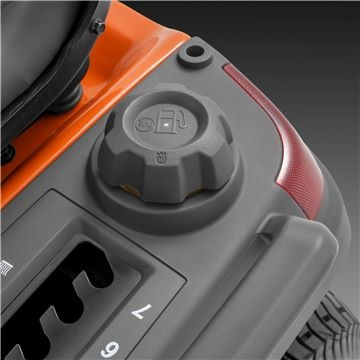 Husqvarna TS 142TX Traktor ogrodowy