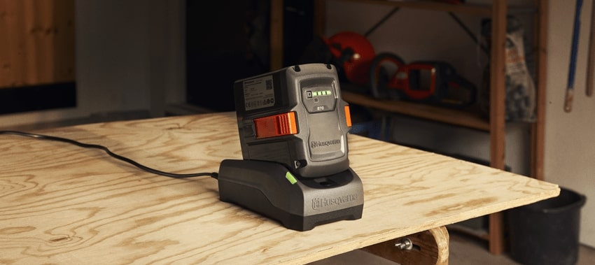 Husqvarna Ładowarka do akumulatorów C80