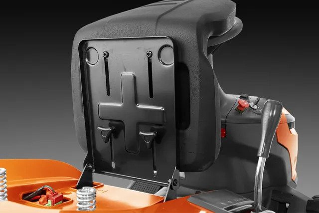 Husqvarna TS 114 Traktor ogrodowy