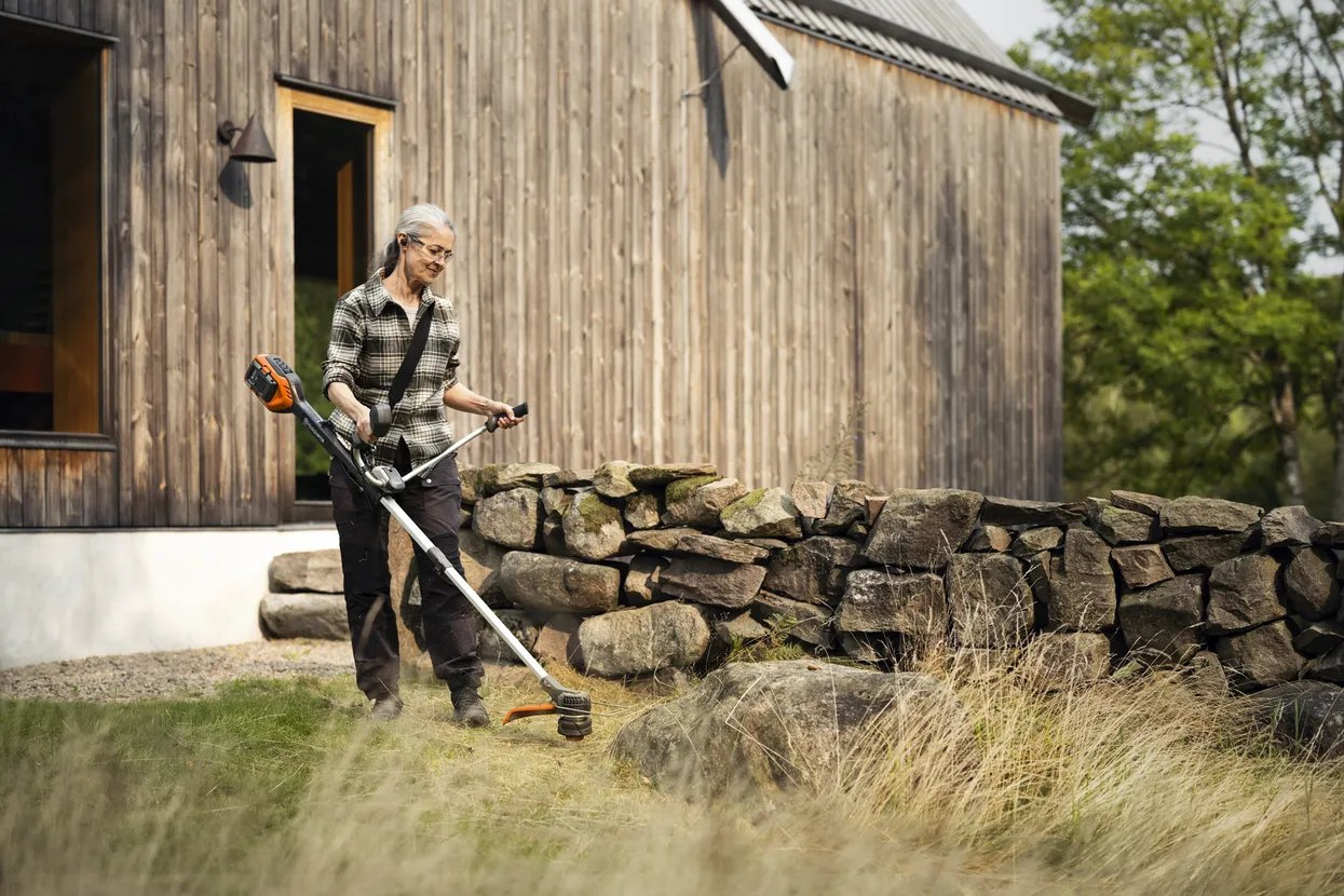 Husqvarna 220iR Podkaszarki Akumulatorowa