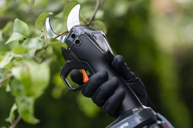 Husqvarna Aspire™ PS30X-P4A + Wysięgnik teleskopowy Aspire™ bez akumulatora i ładowarki