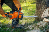 Pilarka akumulatorowa Husqvarna 440i z akumulatorem i ładowarką Pilarka akumulatorowa Husqvarna 440i z akumulatorem i ładowarką